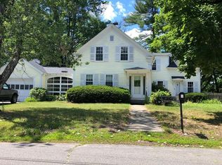1 Riverbank Ter, Townsend, MA 01469