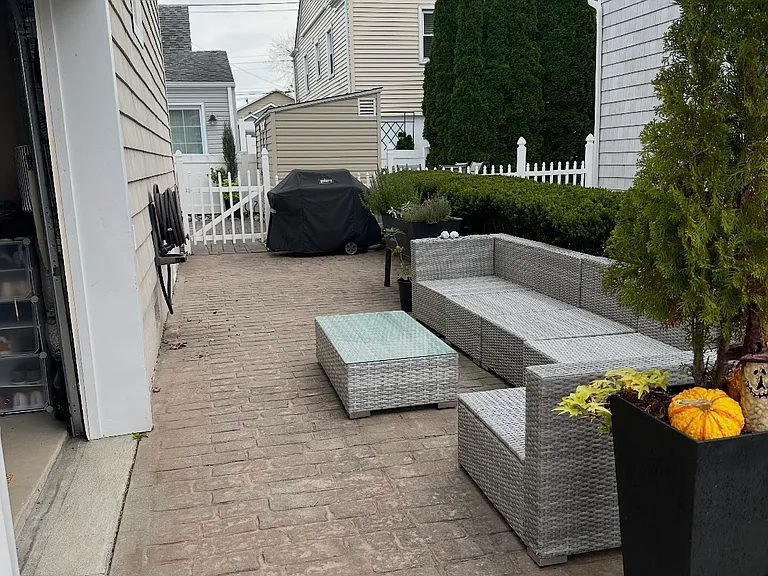 119 N Belmont Ave — Photo 33