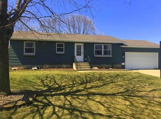 309 11th Ave NE, Stewartville, MN 55976