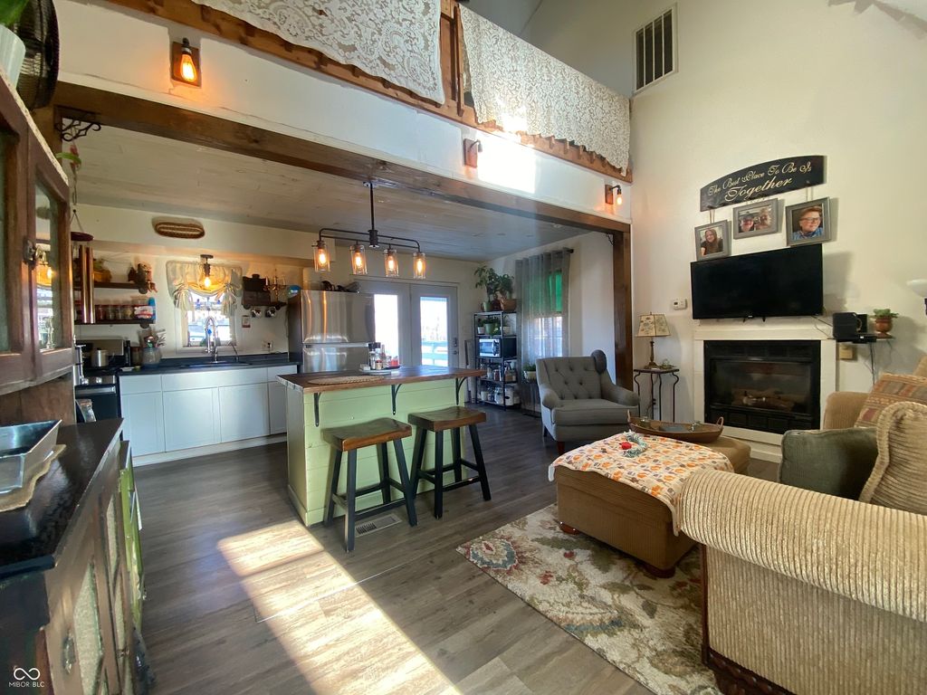 2869 N Colby Dr, Marshall, IN - View 4
