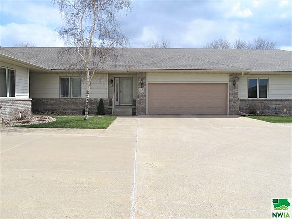 3rd image of 3 Crystal View Ct