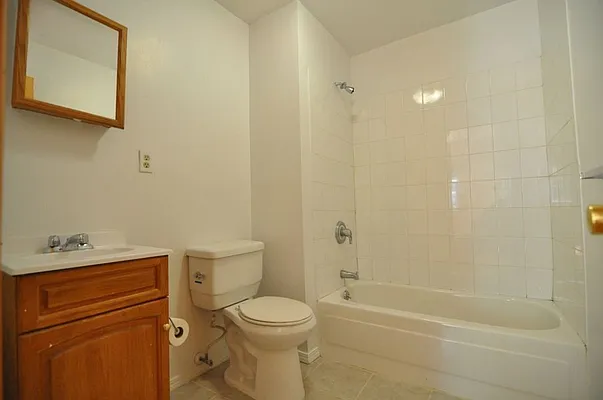 Rented by HFF Realty LLC | media 33