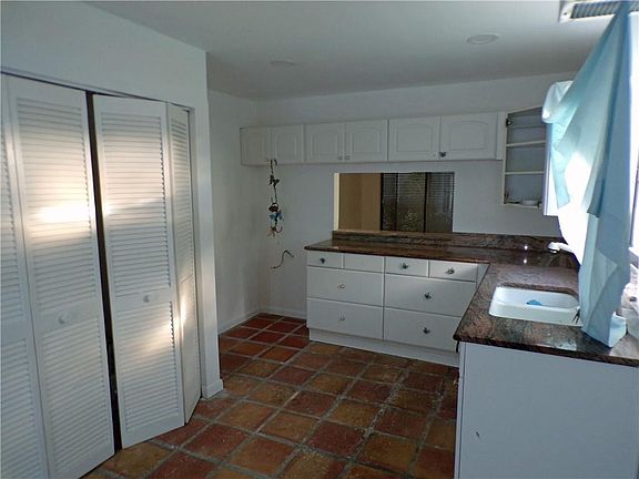 4th image of 159 SE 7th Street #159