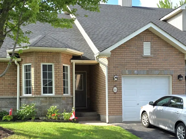 123 Village Cres, Peterborough, ON K9J 0A9