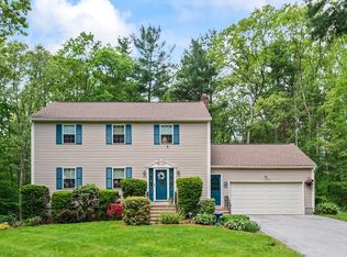 3 Oakwood Dr, Webster, MA 01570