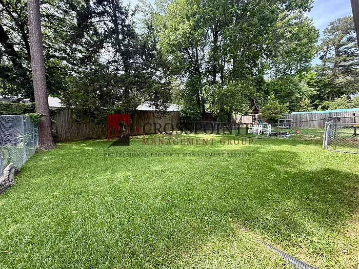 2531 Westminster Dr — Photo 21