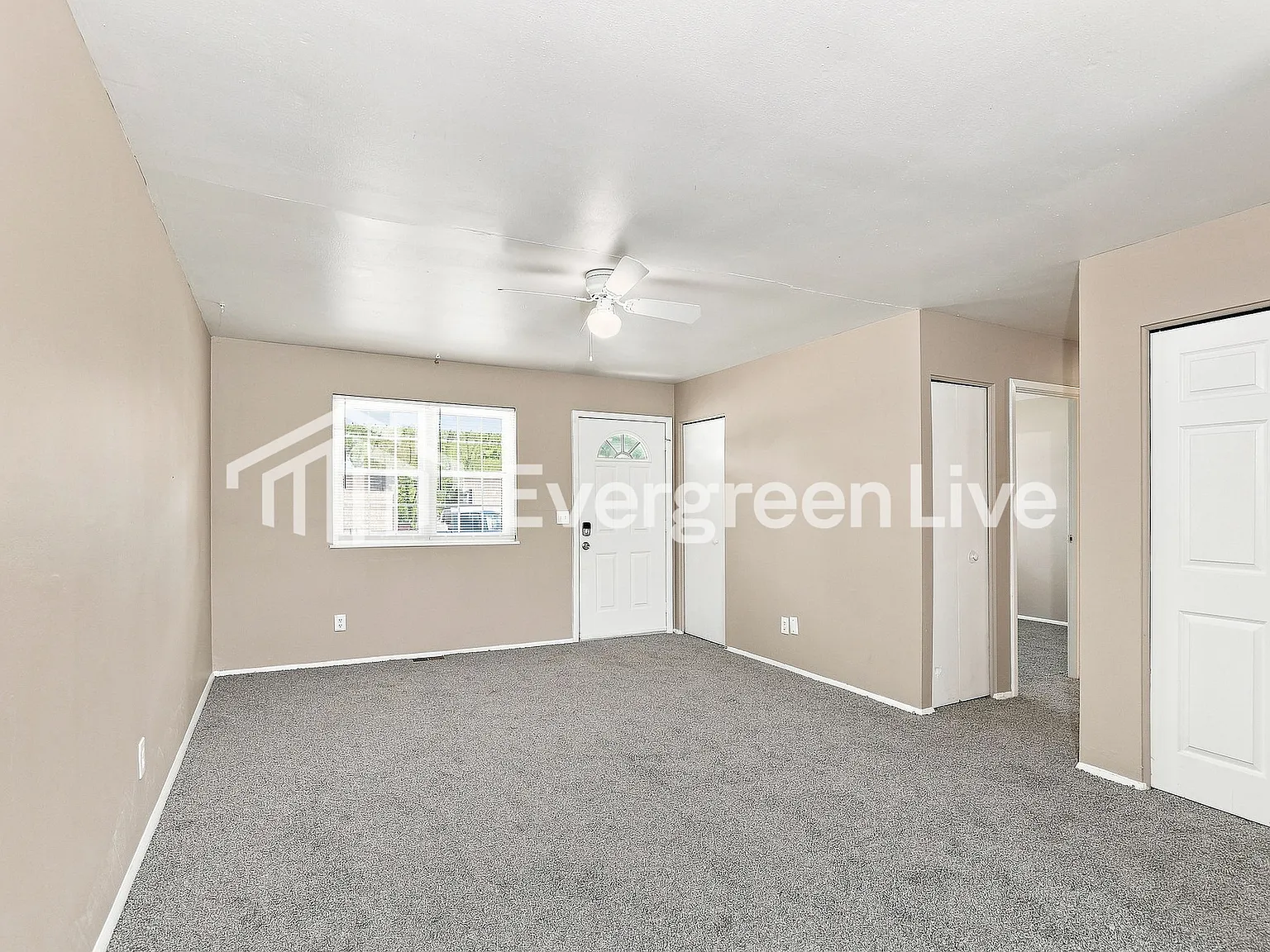 3 bed, 1.0 bath, 962 sqft, $1,745 — Photo 3