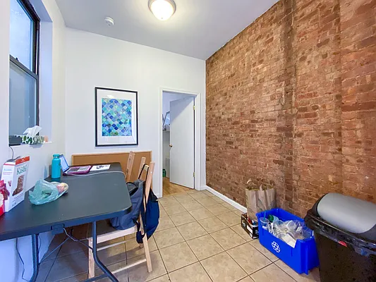 Rented by Compass | media 25