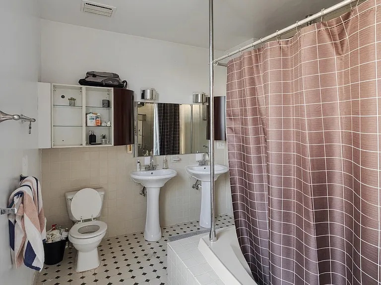 1124 W Eddy St #2 — Photo 13