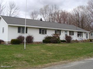 21 Stoneybrook Dr, Clarksburg, MA 01247