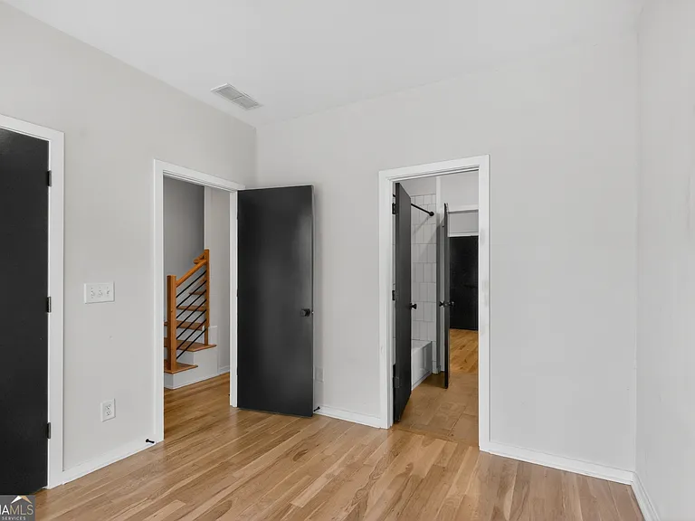 454 Calhoun St NW #B — Photo 10