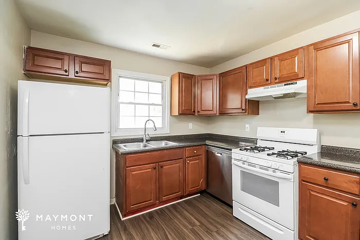 800 Milan Rd E — Photo 8