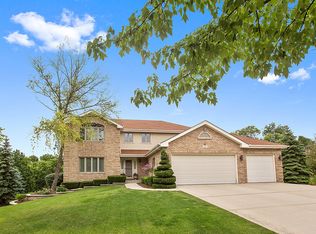 3 Stirrup Ct, Lemont, IL 60439
