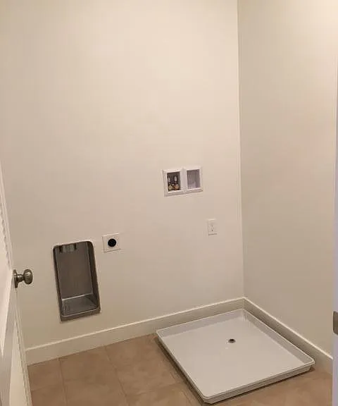LAUNDRY ROOM (ELECTRIC)