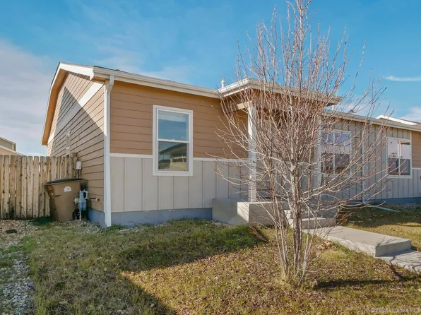 1060 Evans St, Laramie, WY 82070