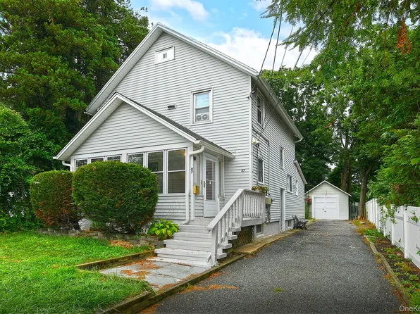 87 Olive Street, Huntington Station, NY 11746
