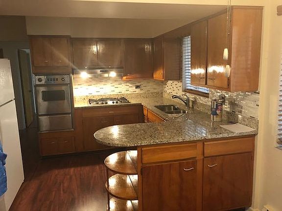 3rd image of 3731 N Harlem Ave APT A
