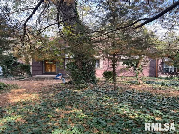 3004 Eden Park Dr, Herrin, IL 62948