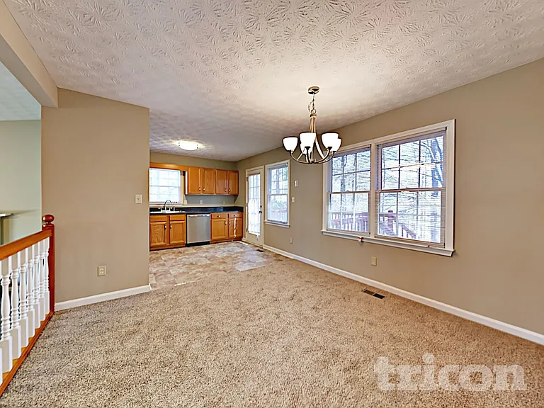 247 Stevenson Trl — Photo 9