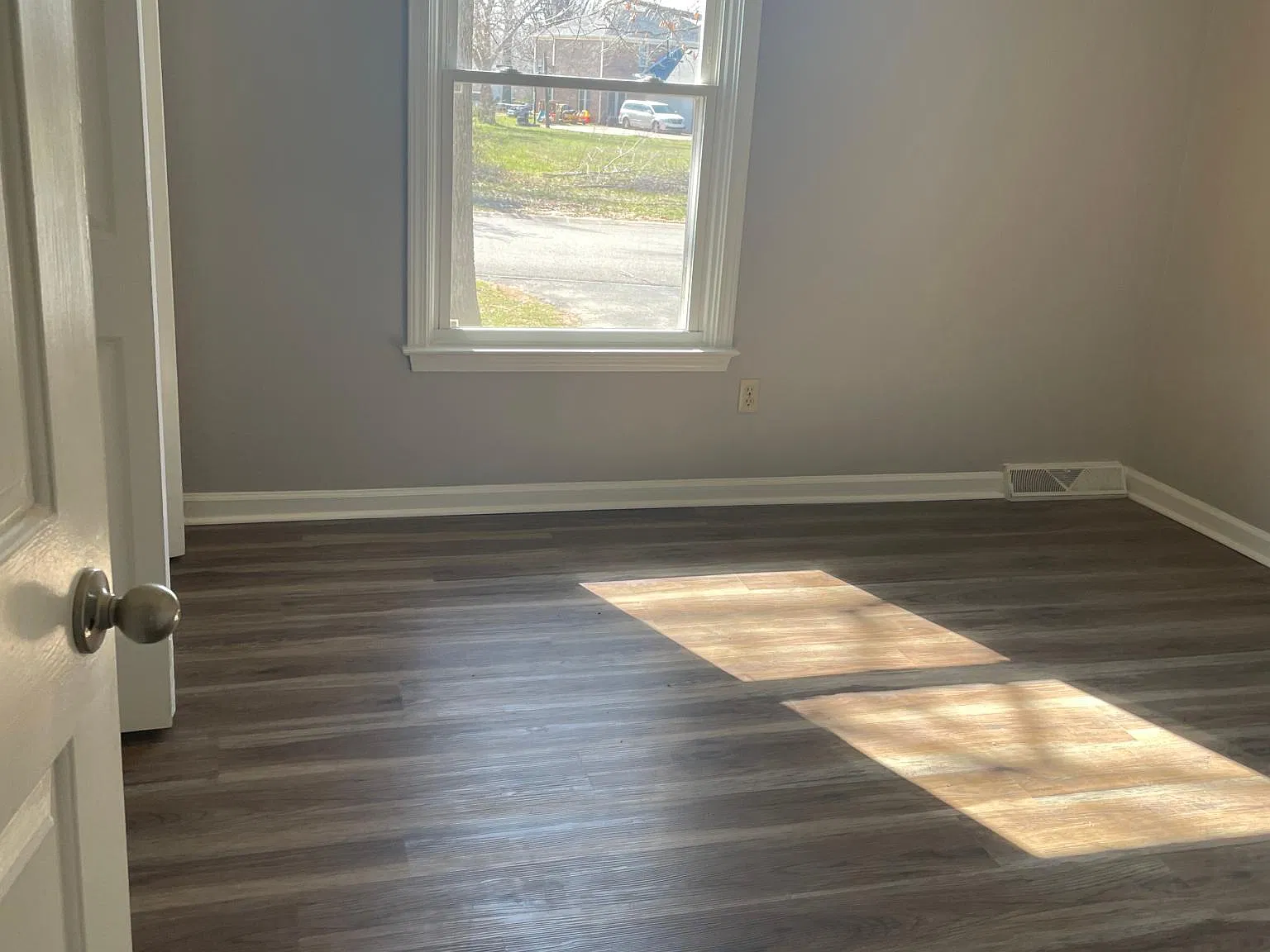 2 bed, $950 — Photo 1