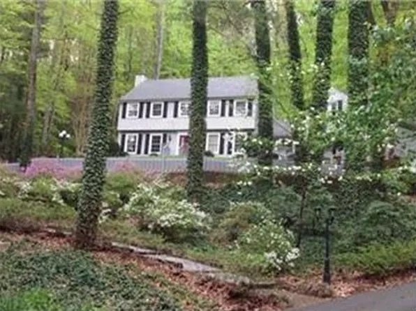 212 Estate Dr, Hendersonville, NC 28739