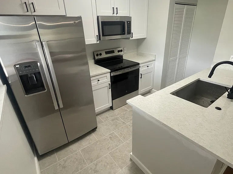 6535 SE Federal Hwy #201 — Photo 3