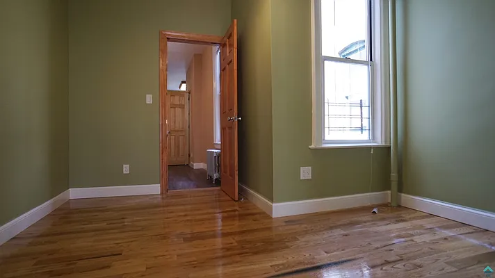 Rented by EXR | media 14