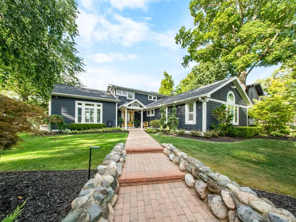 66 Cavanaugh Lake Rd, Chelsea, MI 48118