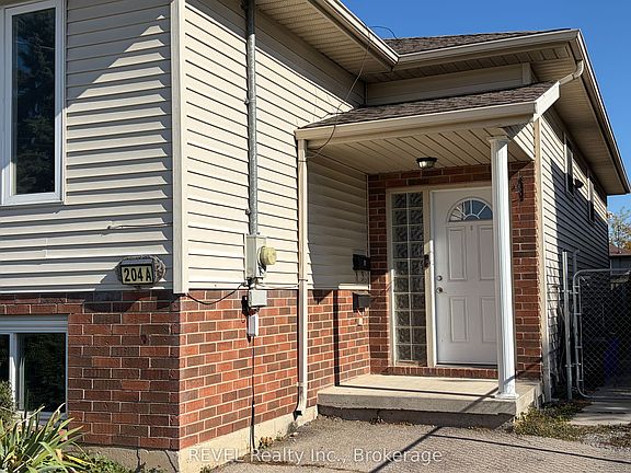 2nd image of 204 Oakdale Ave Unit B