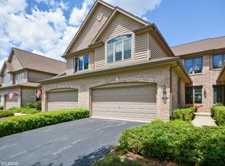 26W140 Klein Creek Dr #140, Winfield, IL 60190