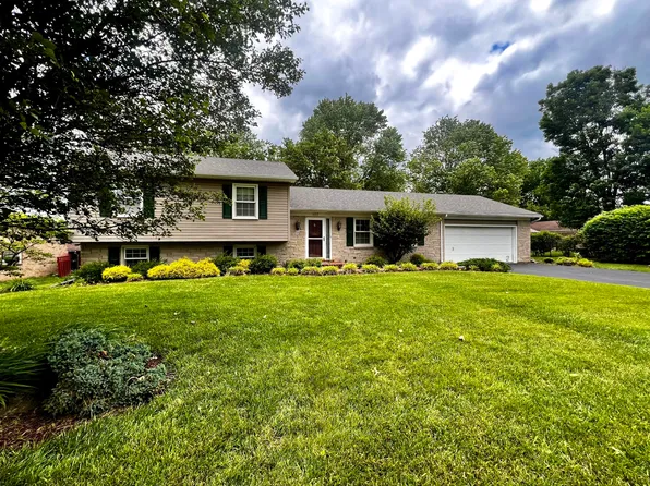 107 Wildwood Dr, Versailles, KY 40383