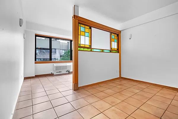 1st image of 240 E 46th St APT 6E