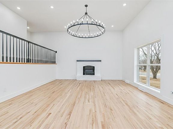 5th image of 9901 Countryside Rd