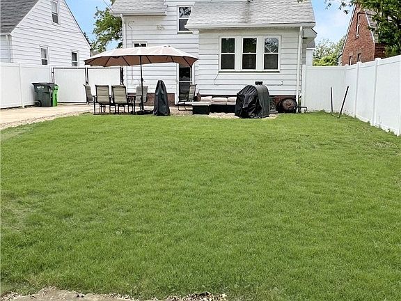 5th image of 9007 Plymouth Ave