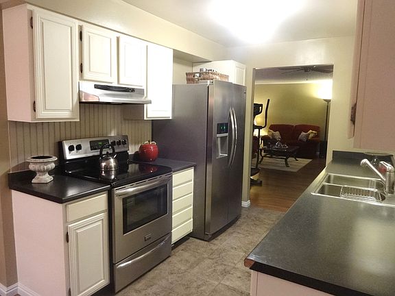 2nd image of 2824 W Berwick Pl