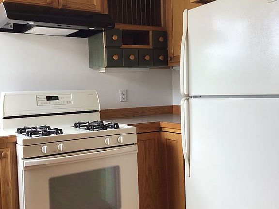 4th image of 1301-1317 Barkley Blvd #1301