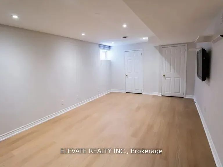 66 Willowbrook Rd #LOWER — Photo 5