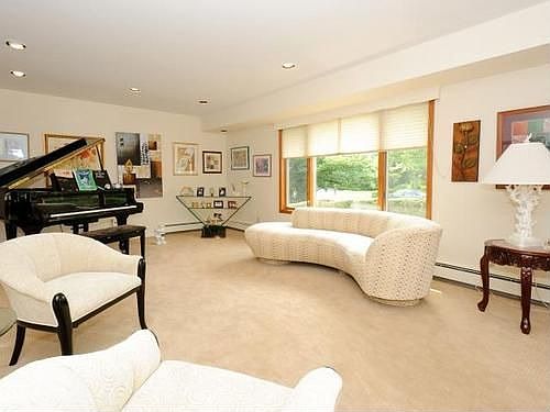 4th image of 9 Noel Ln