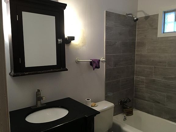 2nd image of 34 Geary St