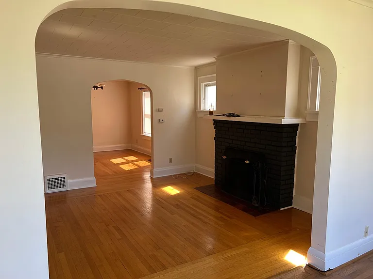 355 Forest Hill Dr #2 — Photo 3