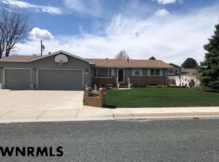 2018 E 29th St, Scottsbluff, NE 69361
