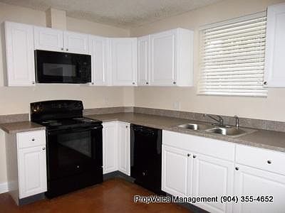 2nd image of 2059 Laura St