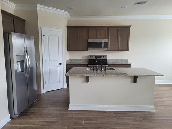 5th image of 47 Pepper Creek Dr