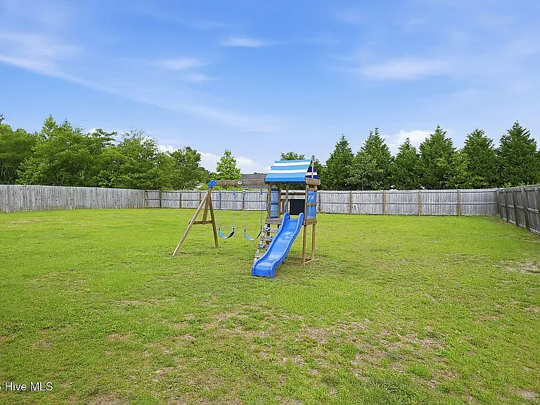 210 Brice Ct — Photo 31