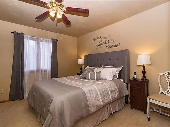 4th image of 10644 Meadowlark Ln