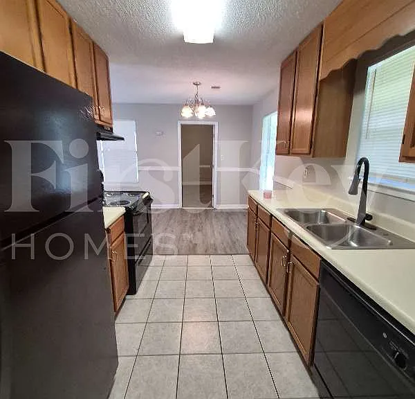 117 Whispering Pine Ln NE — Photo 4