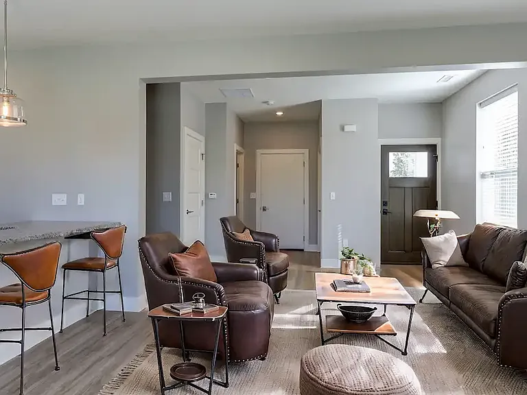 Hanover Townhomes — Photo 2