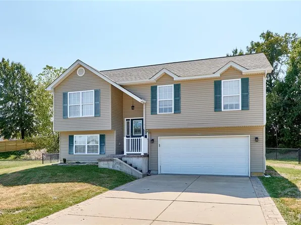 381 Gardenia Dr, Troy, MO 63379