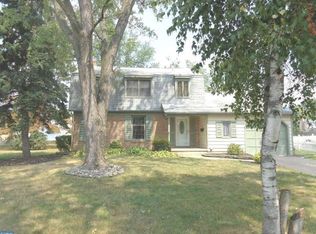 9 Bentley Ct, Somerdale, NJ 08083