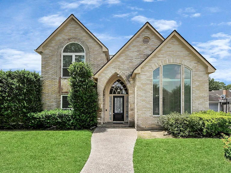 10503 Great Plains Ln — Photo 2